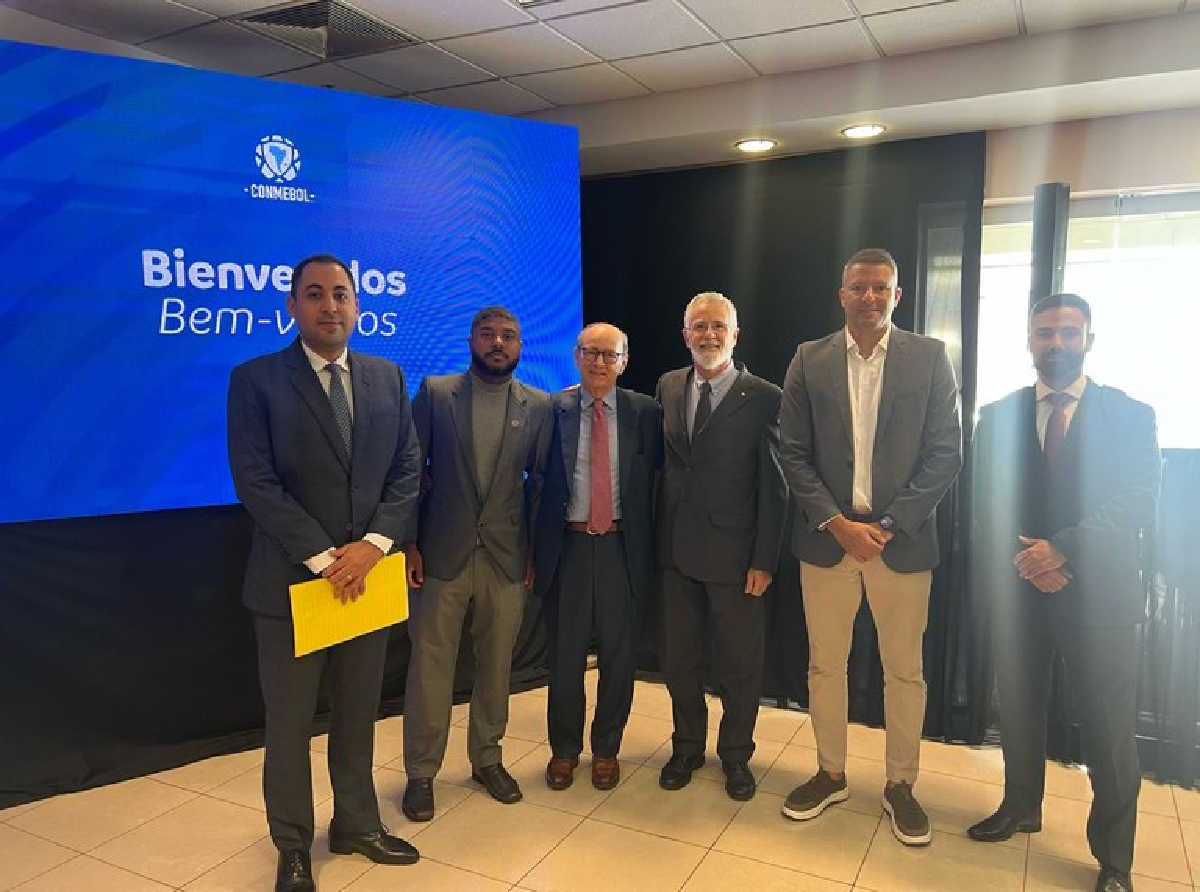 reunião com a Confederação Sul-Americana de Futebol (Conmebol) / Divulgação