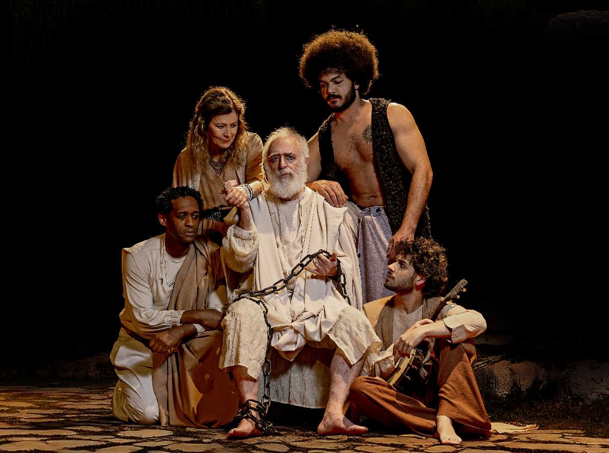  O Julgamento de Sócrates - Espetáculo em  cartaz no Teatro Itália  até outubro