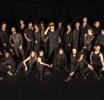 Musical “A Chorus Line” celebra os 50 anos do clássico da Broadway com 24 atores e Raul Gazolla no papel de Zach